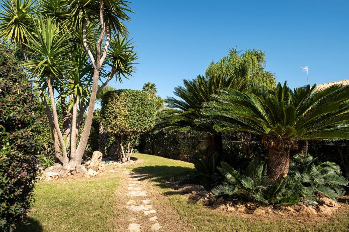 Villa Plumeria Campofelice di Roccella Kültér fotó