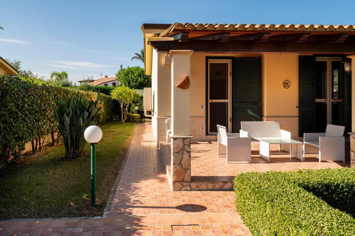 Villa Plumeria Campofelice di Roccella Kültér fotó